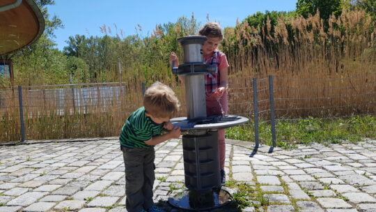 Trinkbrunnen versorgen und an öffentlichen Plätzen mit Trinkwasser